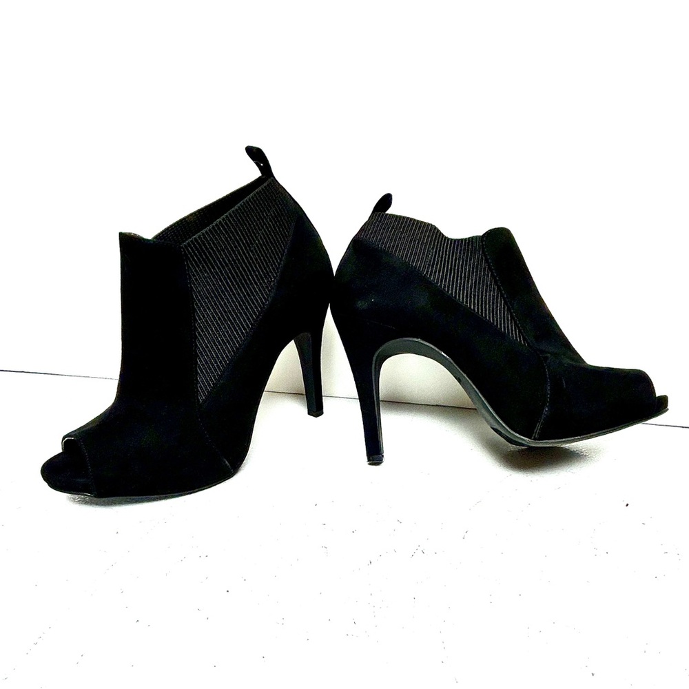 Simply Vera Vera Wang Elegant Black Peep-Toe Heeled Boots